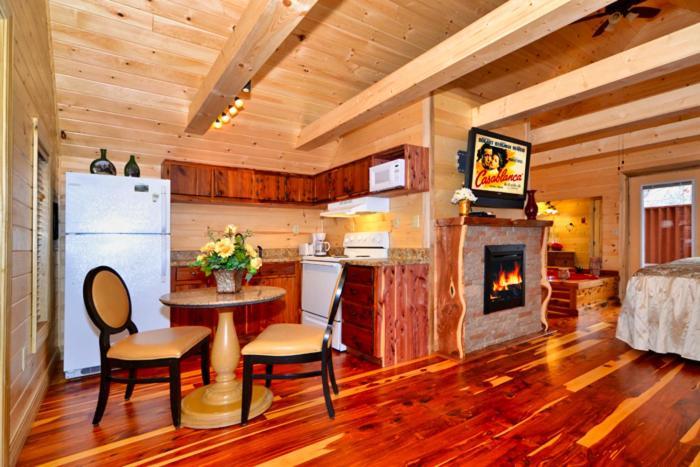 Mountain Love Nest Gatlinburg Exterior photo